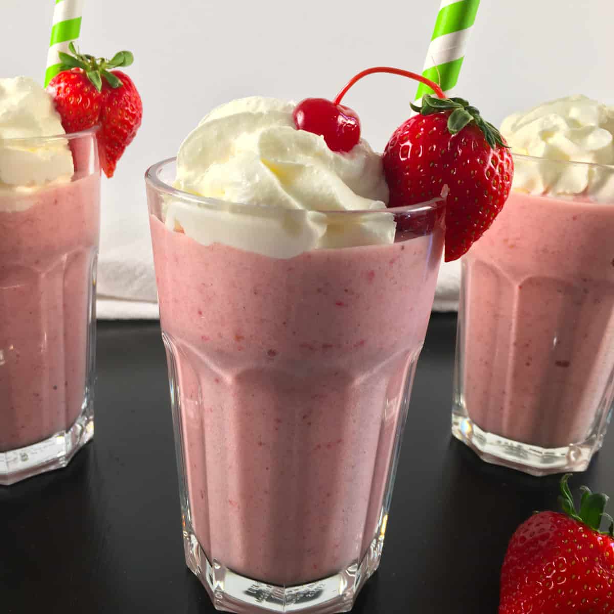 Strawberry Cucumber Smoothie – No Added Sugar!