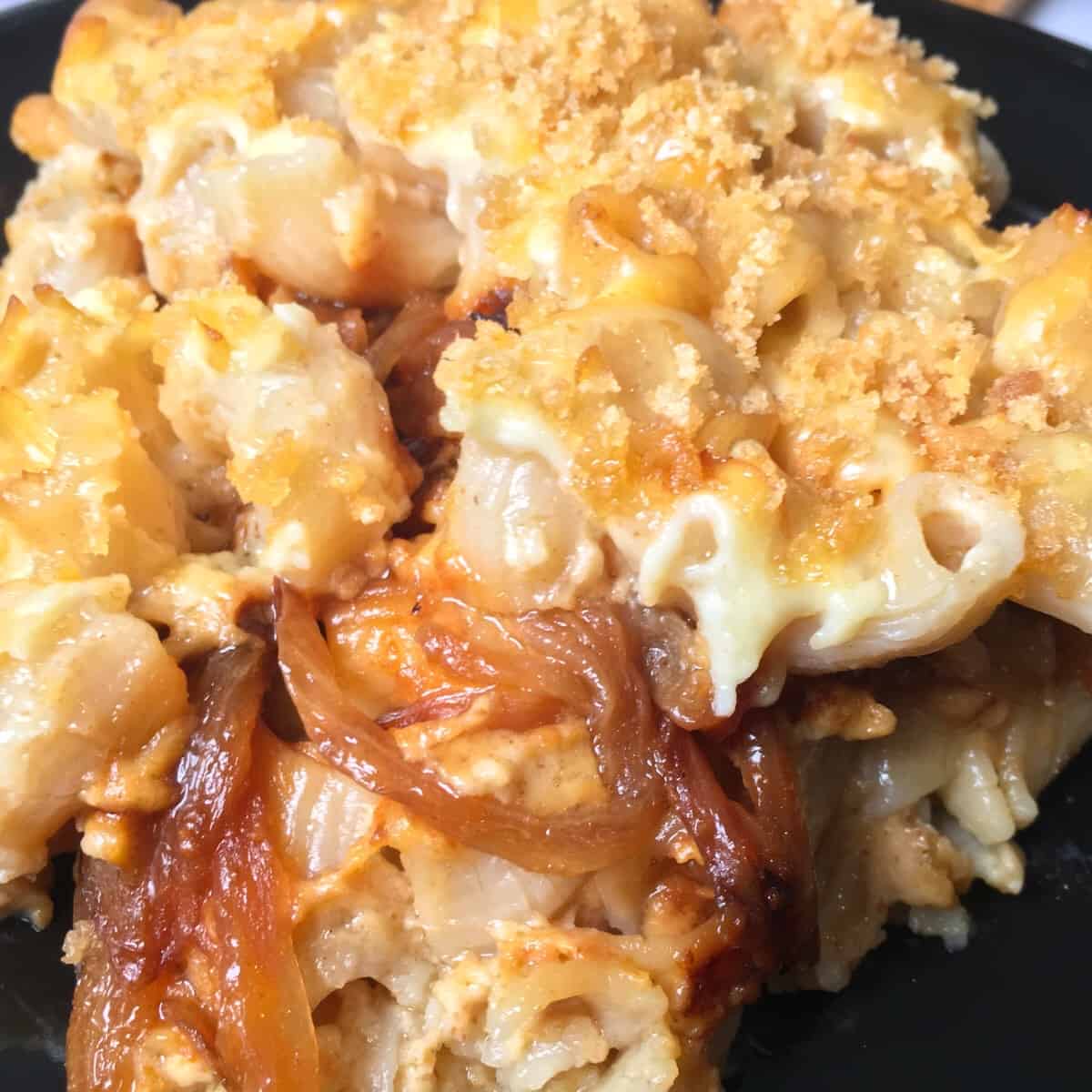 caramelized onion mac and cheese