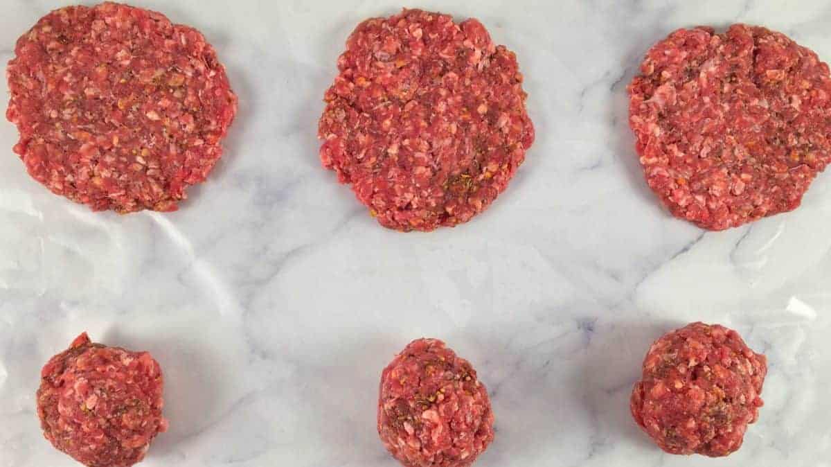 Forming-patties-for-air-fryer-burgers