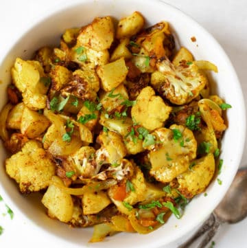 Baked-Aloo-gobi-in-Air-Fryer-Piping-Pot-Curry-360x361