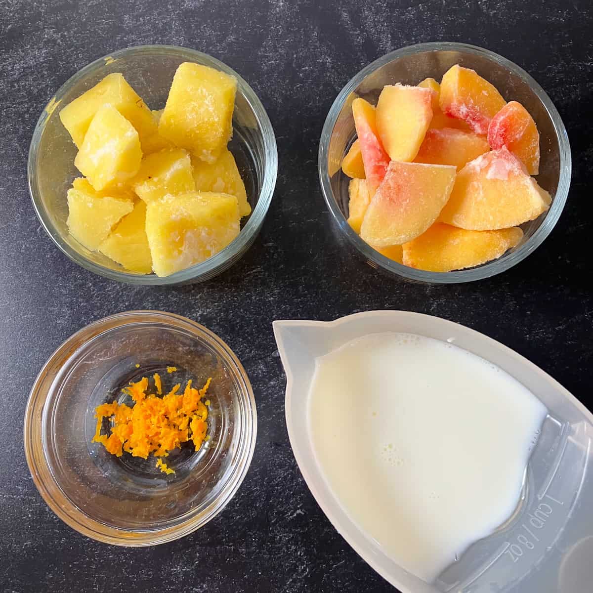 peach pineapple smoothie ingredients