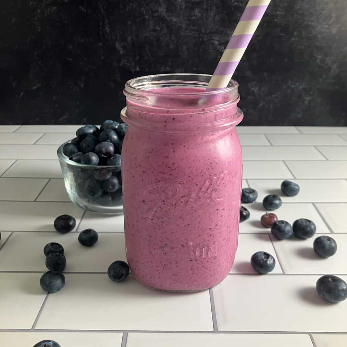 blueberry and peach smoothie