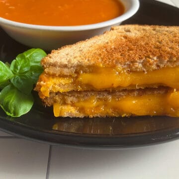 Grilled Cheese in Microwave (Microwave Grilled Cheese Recipe)