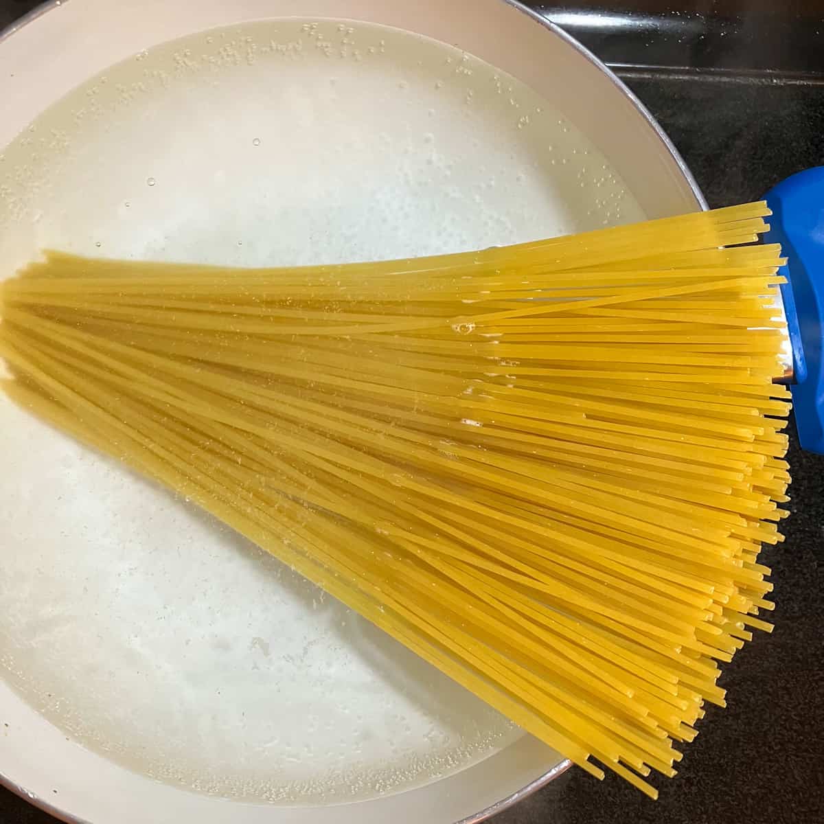 cook spaghetti