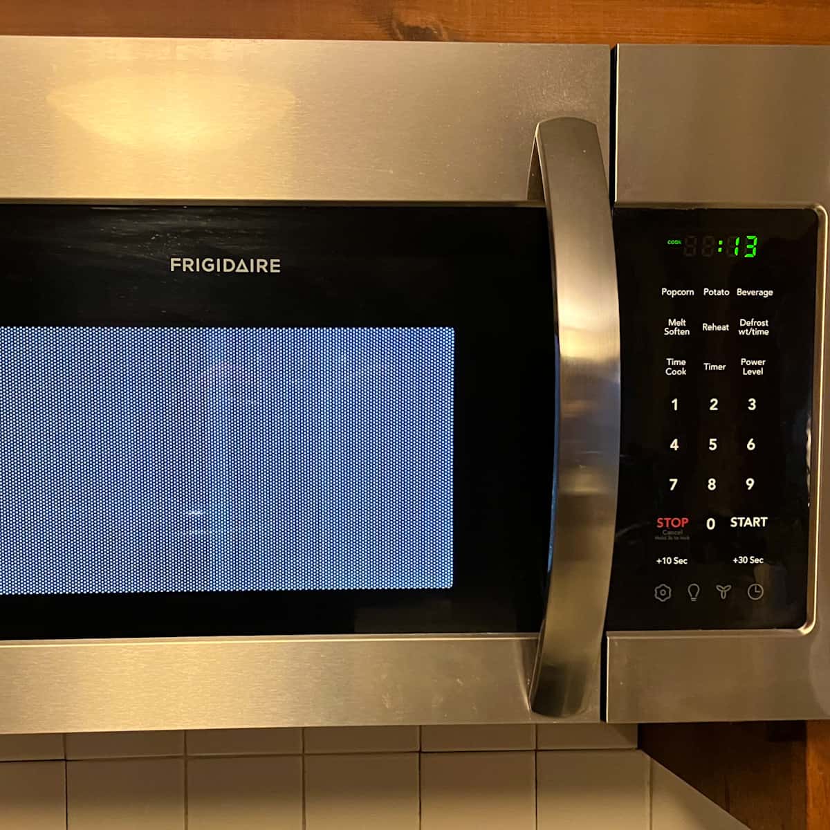 https://summeryule.com/wp-content/uploads/2023/02/microwave-tupperware.jpeg