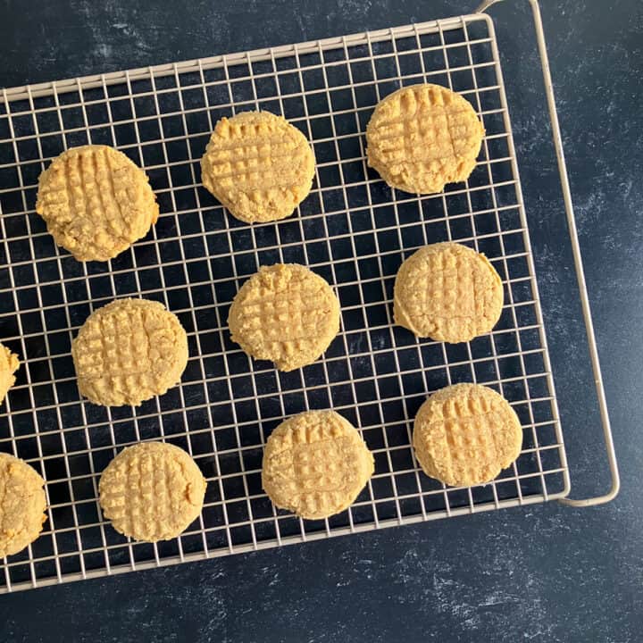 Kodiak Cakes Peanut Butter Cookies (Pancake Mix Cookies)