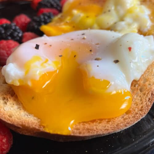 Air Fryer Poached Eggs - Make It Skinny Please