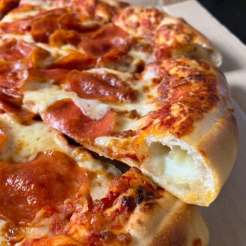 Pizza Hut Stuffed Crust Pizza (Original Cheese Stuffed Crust)