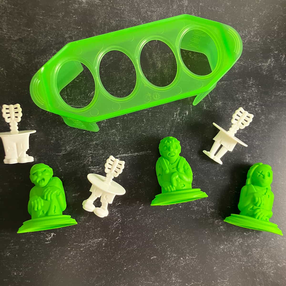 Tovolo Zombie Popsicle Molds (Set of 4) - Mess-Free Silicone Ice Pops with  Reusable Sticks for Freezer Snacks / Dishwasher-Safe & BPA-Free,Green/White