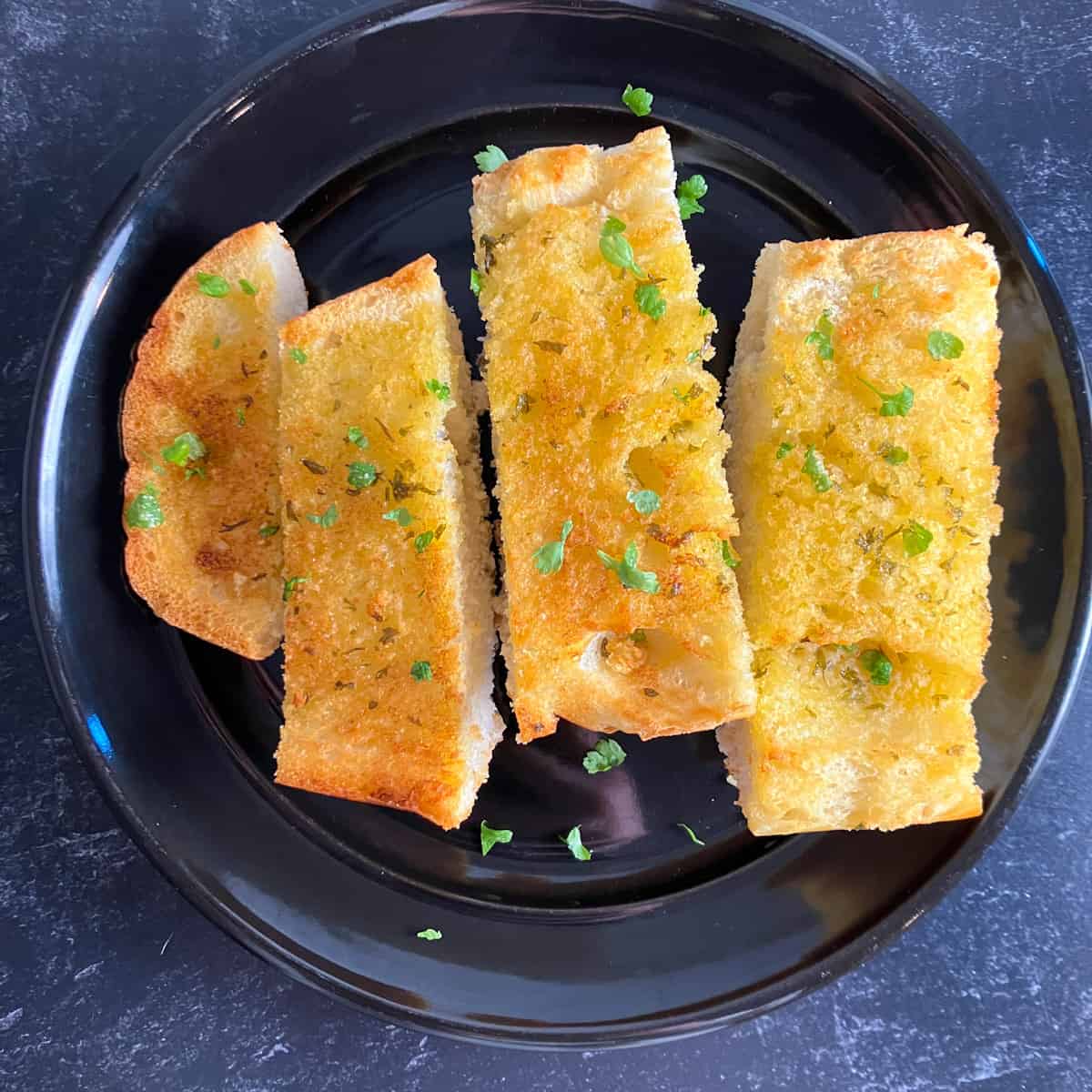 how to air fry garlic bread in foil