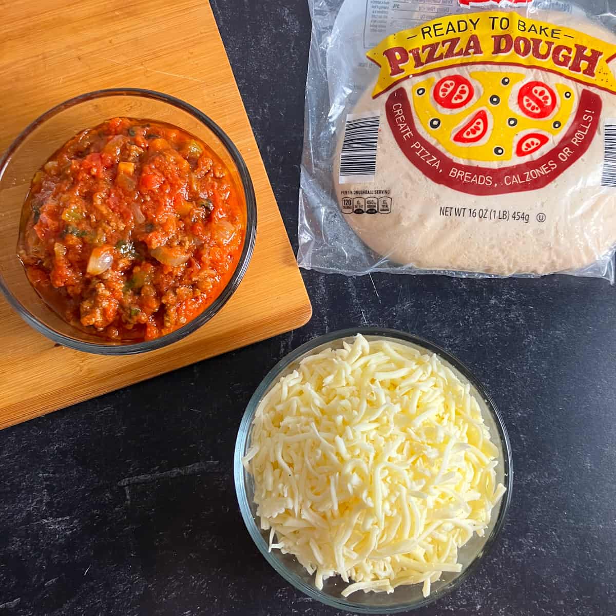 pizza bolognese ingredients