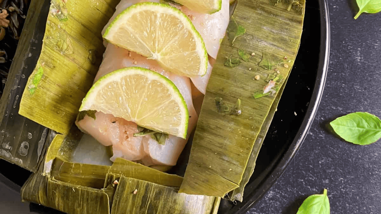 fish in banana leaves
