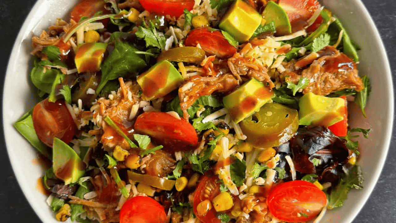 pulled pork salad bowls