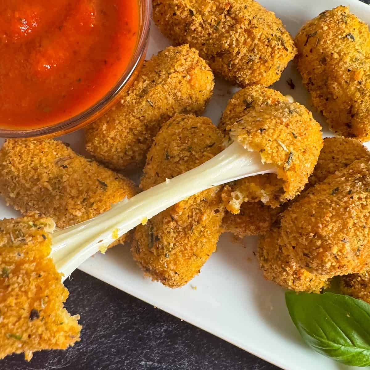 keto mozzarella sticks
