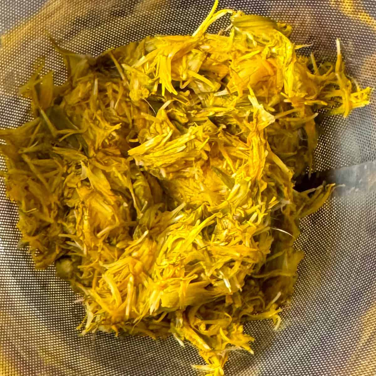 make dandelion vinegar