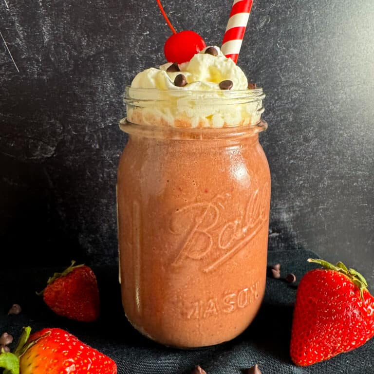 banana chocolate strawberry smoothie