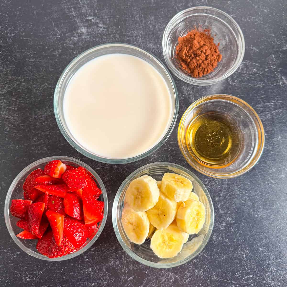 chocolate banana strawberry smoothie ingredients