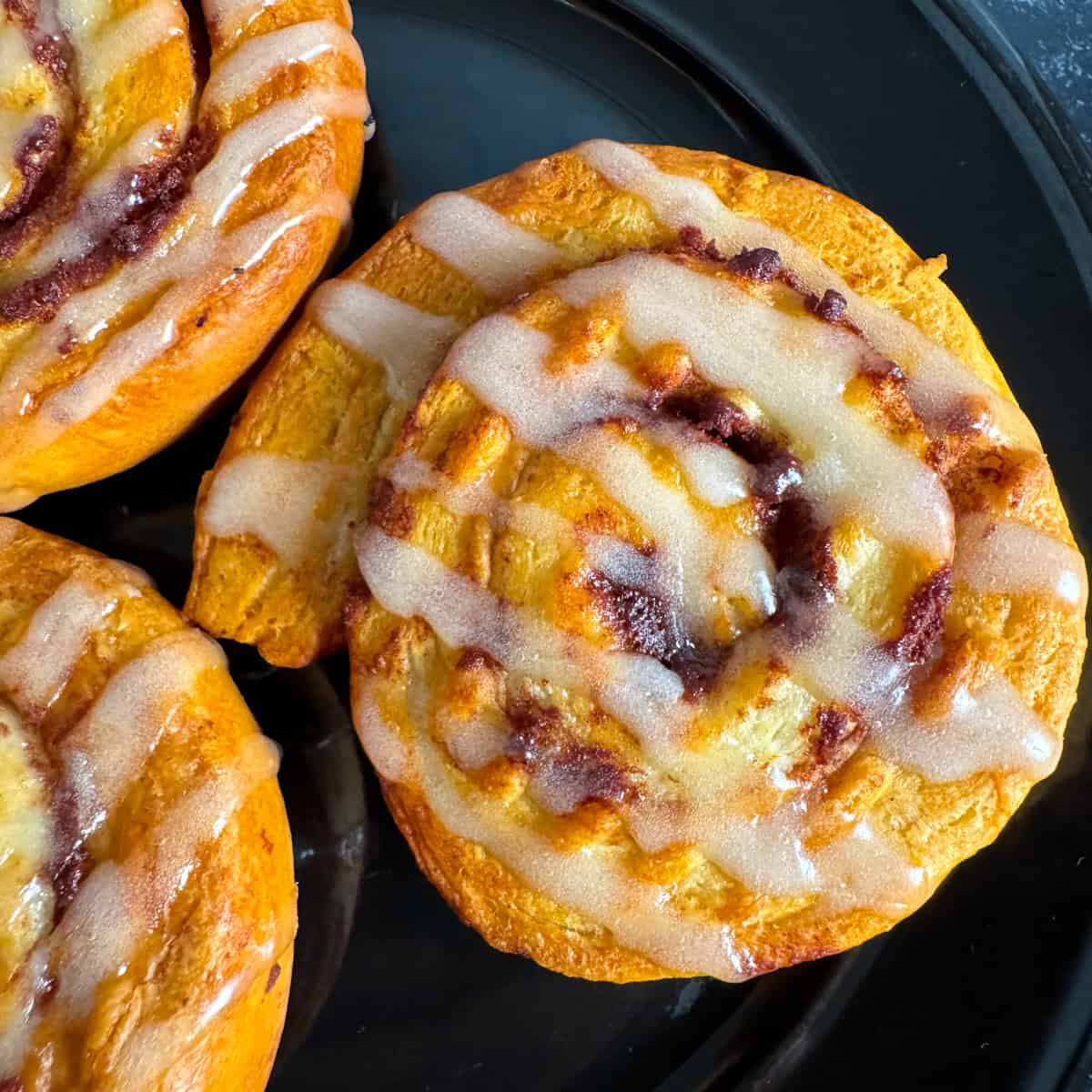 air fryer canned cinnamon rolls