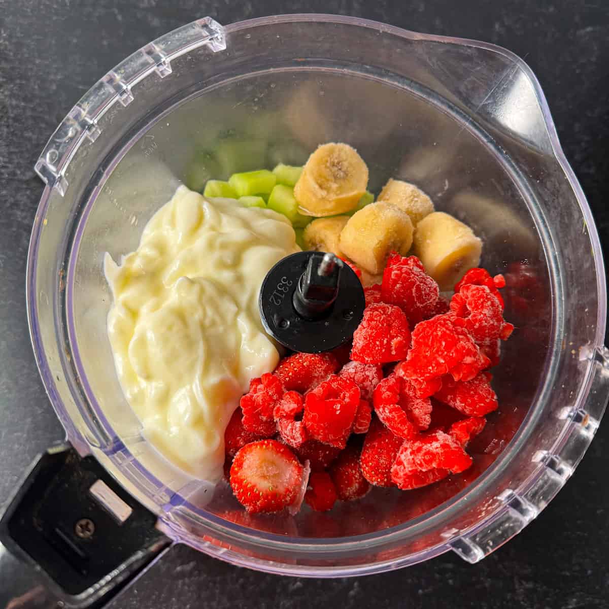 how to make a strawberry cucumber smoothie