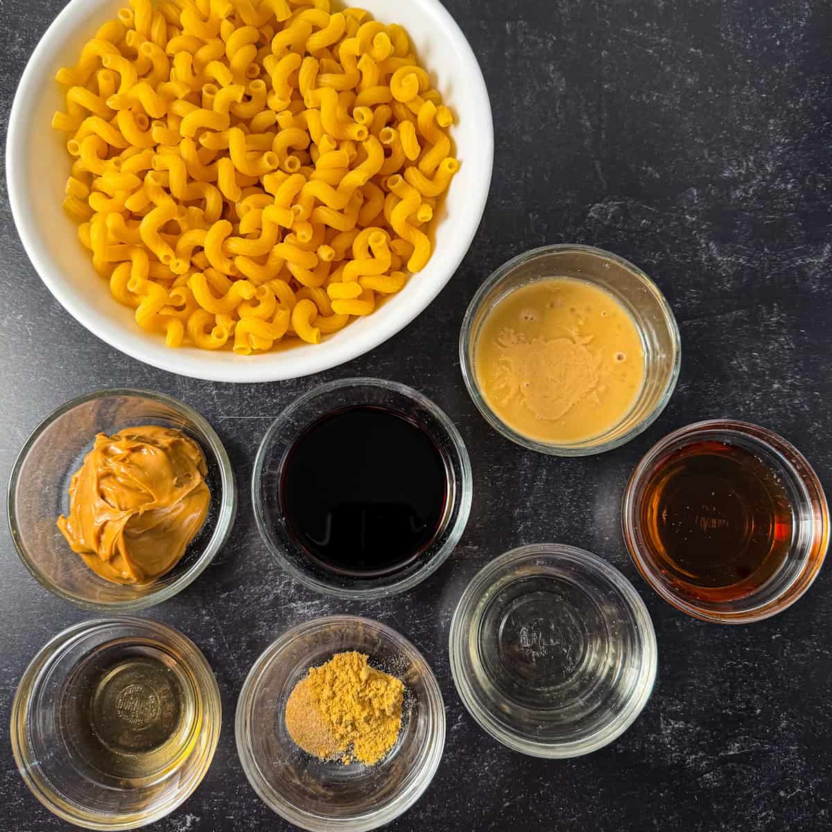 tahini pasta ingredients