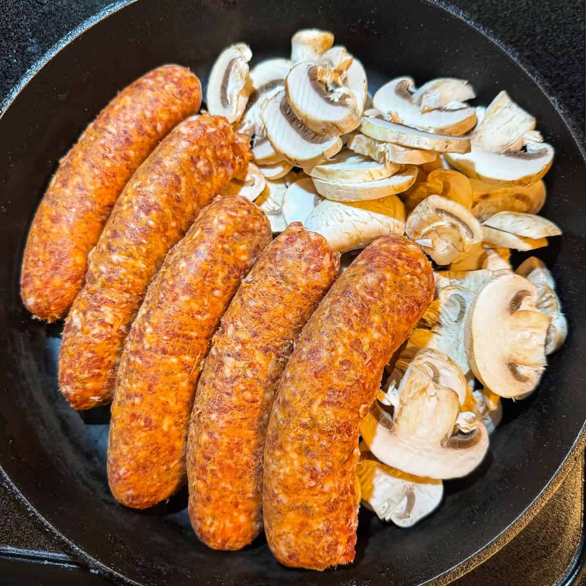 how to make mushroom sausage pizza pasta
